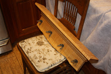 Load image into Gallery viewer, TR-088 4-Tap Tiger Maple Tap Rack
